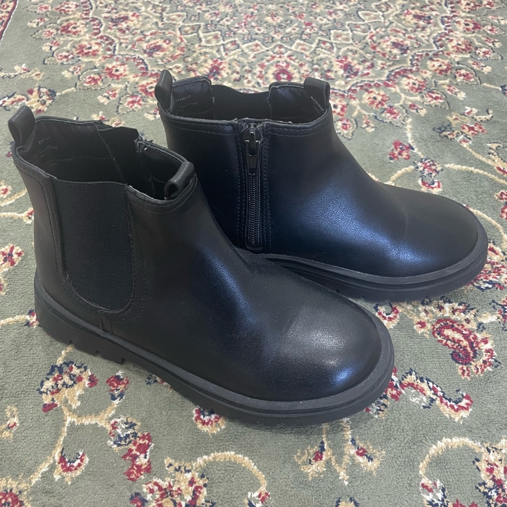 Open Edit EDZOEY Boot. Girls size 13